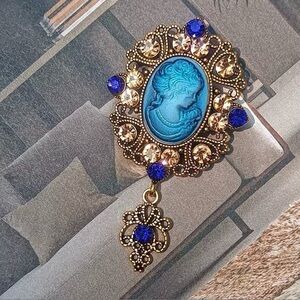 Vintage Blue Cameo Crystal Brooch